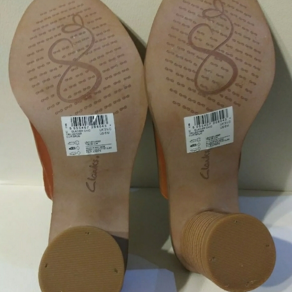 CLARKS GLACIER CHIC TAN GENUINE LEATHER MULES SZ 9.5 🌟 🌟 - Picture 10 of 11